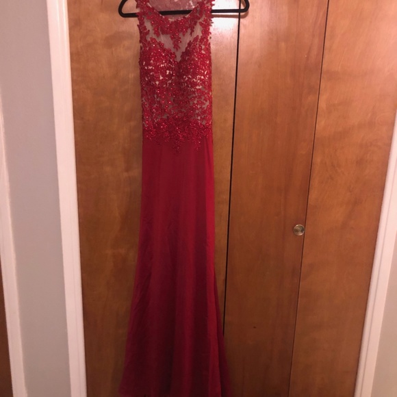 Formal Dresses. Size 8 - Picture 6 of 6